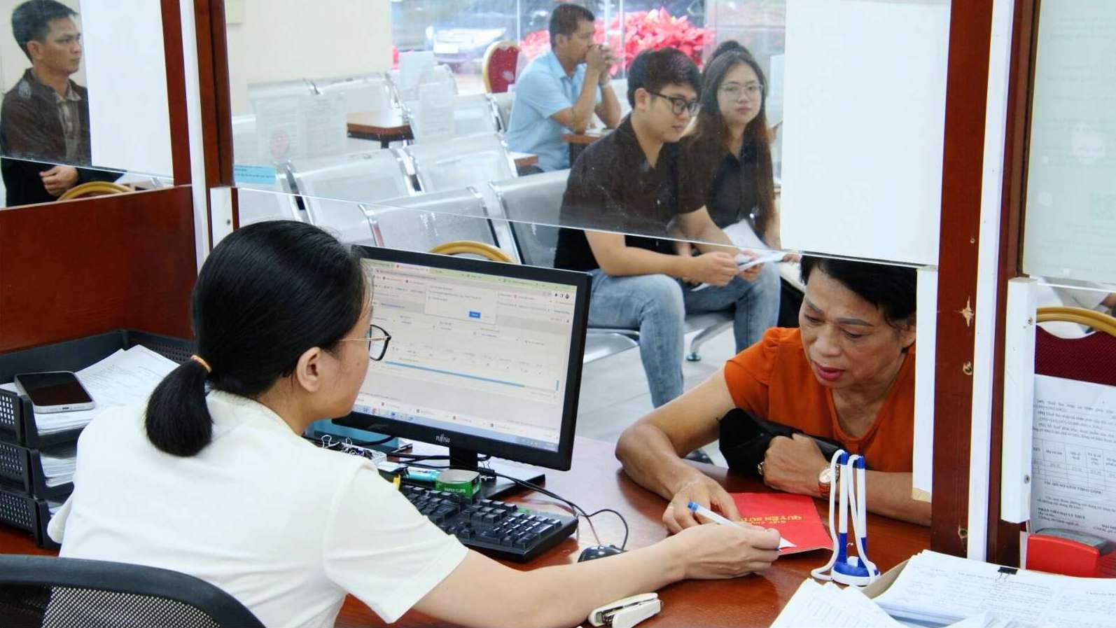 The Hanoi Tax Department said that the tax authority applies technology and risk management to handle tax refund records quickly and effectively. Photo: Tax Department