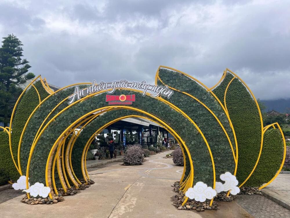 Le hoi Hoa Sen da 2025 duoc to chuc voi muc dich truyen di thong diep ve “dong chay an nhien” – noi “tam” binh lang, an nhien giua dong doi bat tan. Anh: Thanh Son