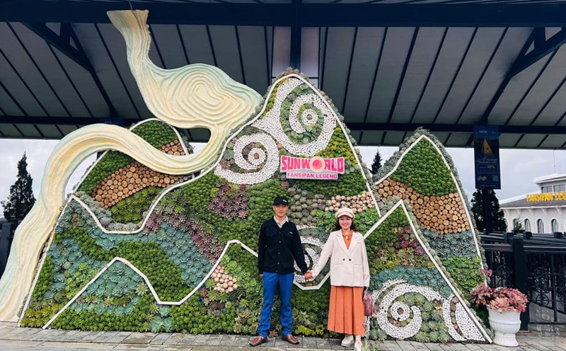 The 2025 Stone Lotus Festival is decorated with unique, unique and elaborate miniatures of stone lotus. Photo: Thanh Son