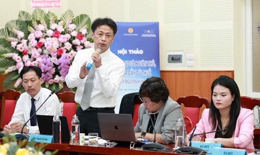 Ông Noguchi Daisuke - Cố vấn trưởng Dự án Thuế JICA chia sẻ tại Hội thảo. Ảnh: Hải Nguyễn