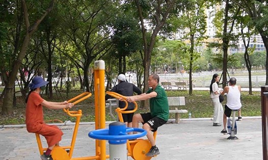 Hà Nội trở lạnh, người cao tuổi chuyển sang tập thể dục buổi chiều để tránh đột quỵ