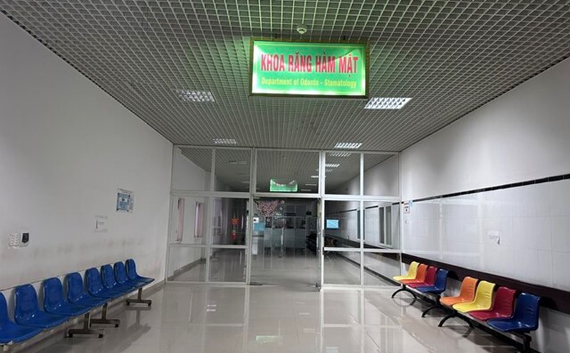 Many cameras are installed in violation of regulations and are unreasonable at the Central Highlands General Hospital. Photo: Uy Nguyen