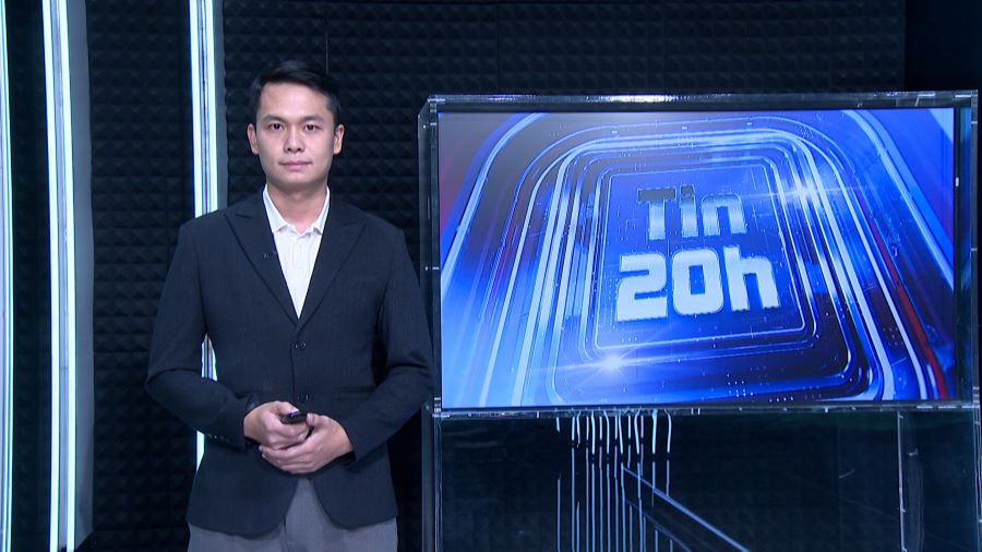 20h News: People strive to fight storm No. 12, authorities closely monitor dangerous areas