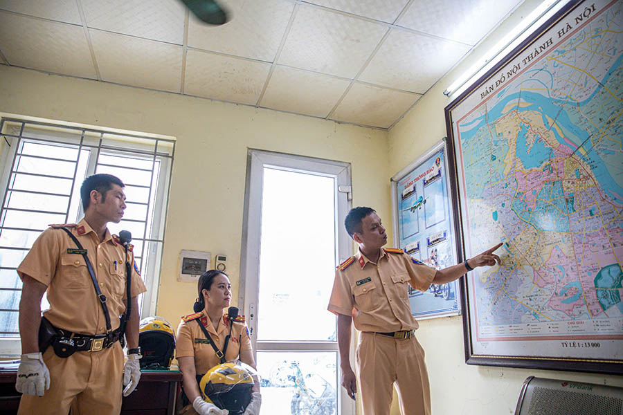 Doi Tuan tra dan doan trien khai phuong an dan, bao ve cac doan du Le ky Cong uoc. Anh: Tien Ngo