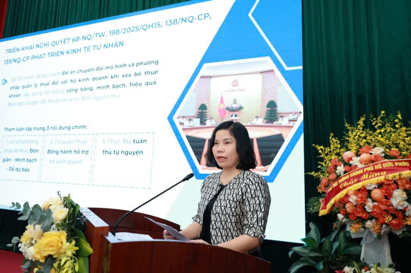 Ba Le Thi Chinh - Pho Truong ban Nghiep vu Cuc Thue. Anh: Hai Nguyen