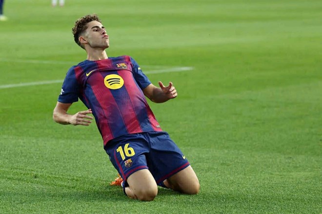 Fermin Lopez lap cu hat-trick an tuong tai Champions League, giup Barca thang Olympiakos 6-1 truoc tran gap Real. Anh: AFP