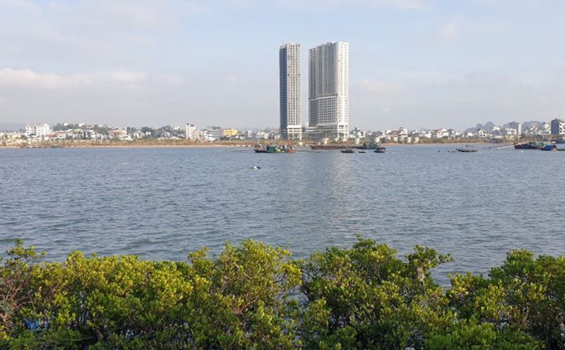 Cua Luc Bay will become a connecting center, expanding urban space according to the multipolar model. Photo: Nguyen Hung