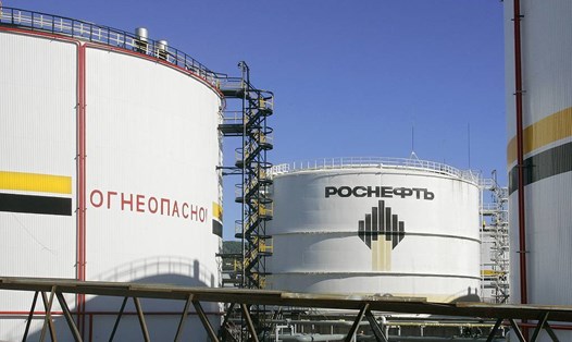 Công ty dầu khí Nga Rosneft nằm trong gói trừng phạt của Mỹ và EU. Ảnh: TASS