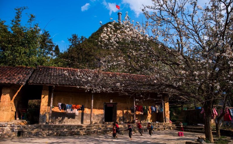 The peaceful village at the foot of Lung Cu flagpole. Photo: Hai Nguyen