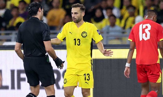Bóng đá Malaysia có thể đối mặt án phạt nặng từ FIFA và AFC. Ảnh: Hữu Phạm