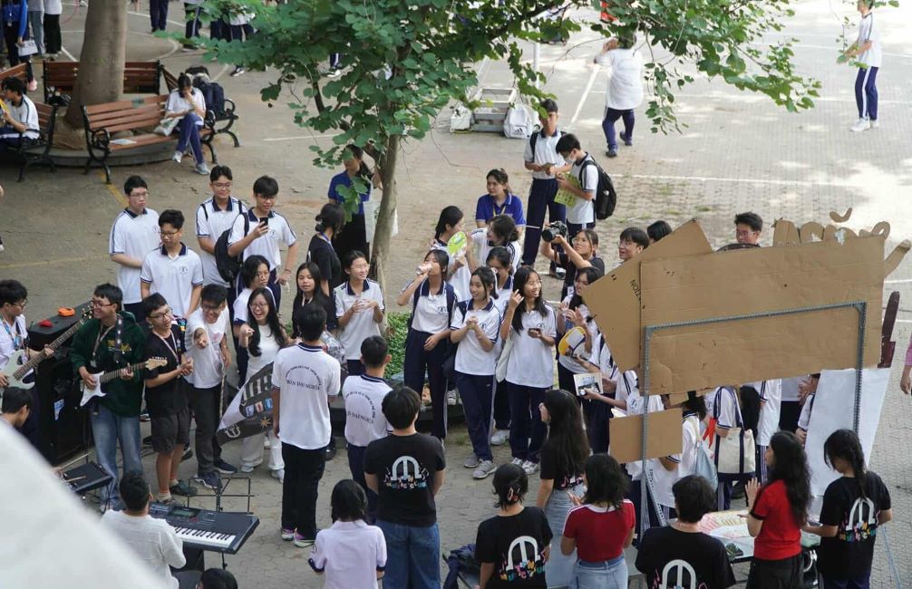 Hoc sinh Truong THPT chuyen Tran Dai Nghia. Anh: Chan Phuc