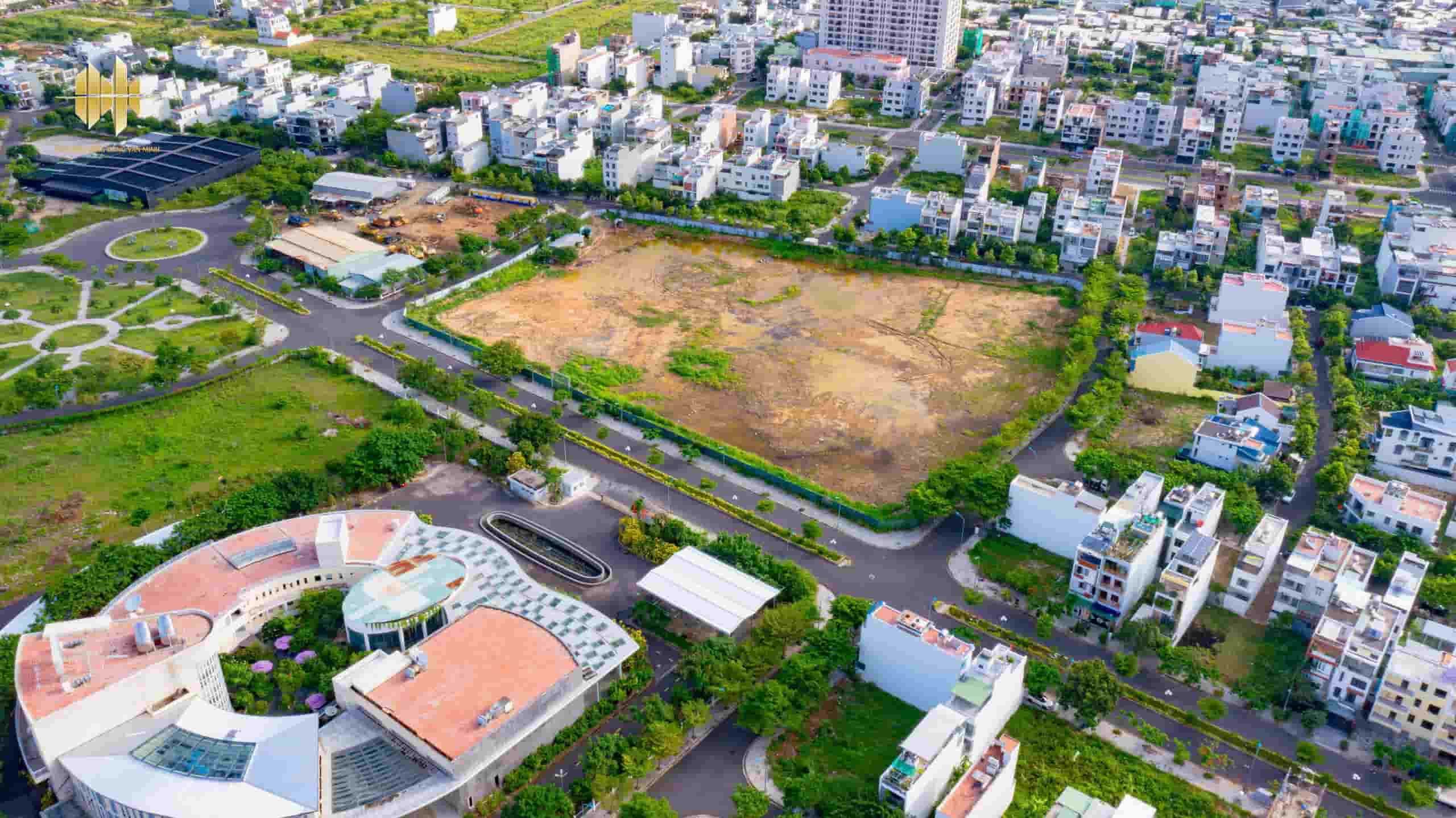 カインホア市のCT-02社会住宅プロジェクトが総資本1兆6,000億VNDで実施される予定の土地エリアの画像。写真：胡龍