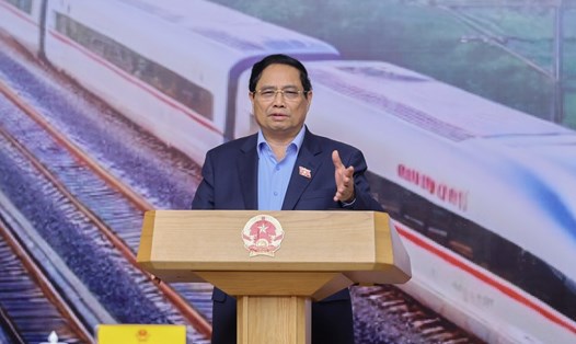 Ủy viên Bộ Chính trị, Thủ tướng Chính phủ Phạm Minh Chính  chủ trì phiên họp thứ 4 của Ban Chỉ đạo các công trình trọng điểm, dự án quan trọng quốc gia lĩnh vực đường sắt. Ảnh: Nhật Bắc