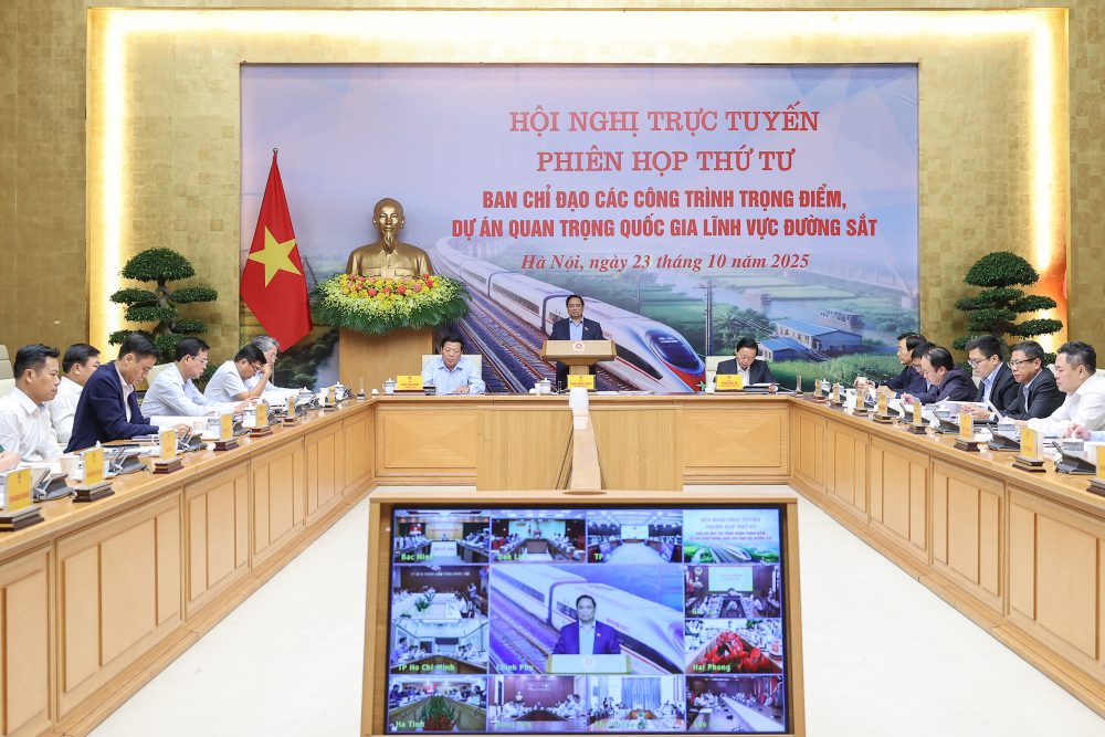 Toan canh phien hop. Anh: Nhat Bac