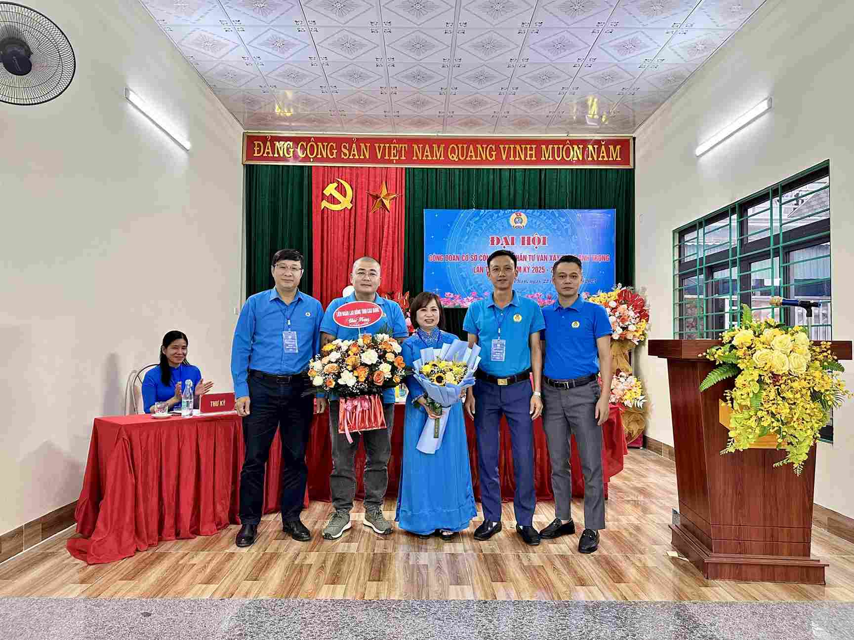 Anh Trong Construction Consulting Joint Stock Company successfully organized a union congress. Photo: Dam Tu