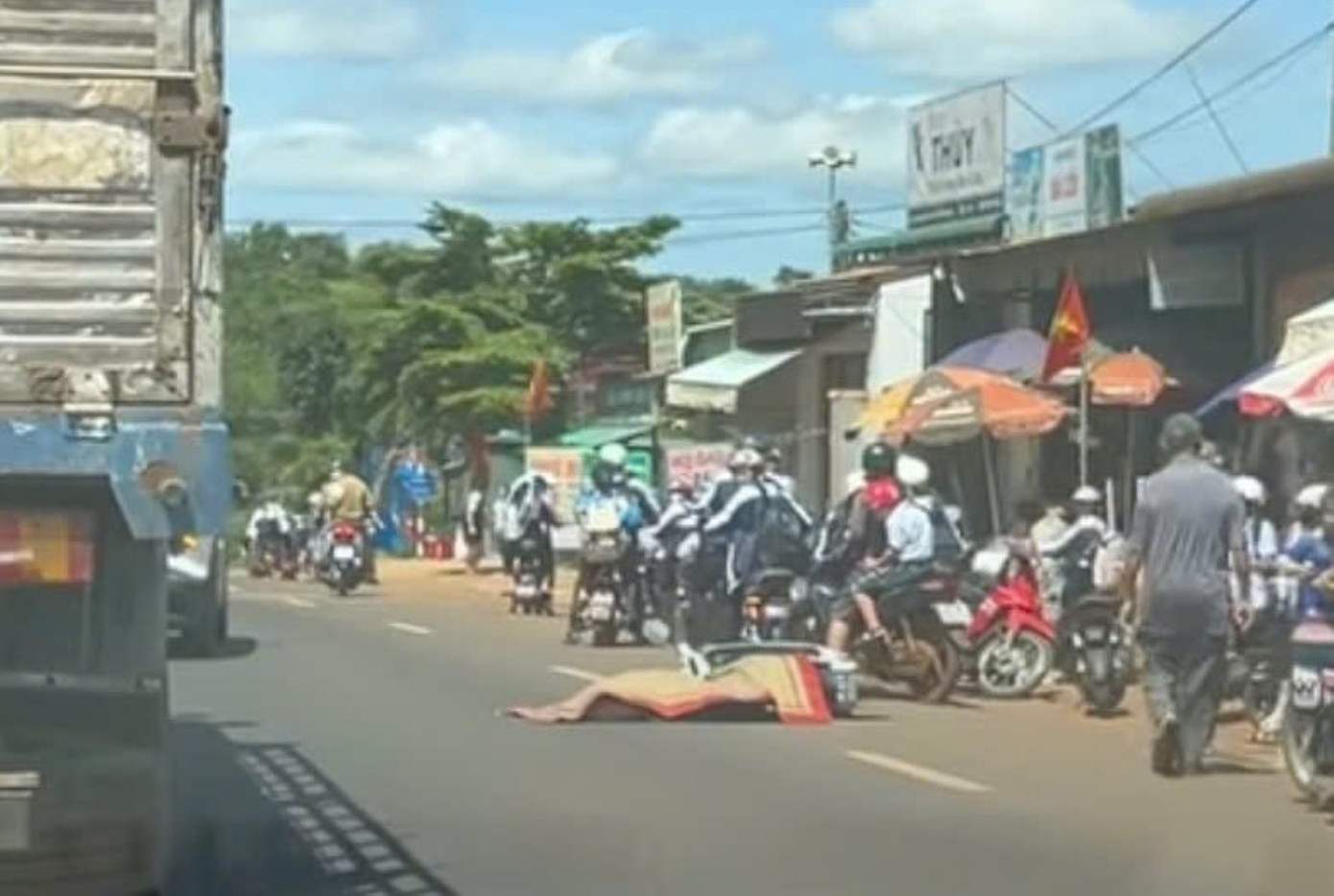 事故現場では学生1名がその場で死亡した。写真：警察提供