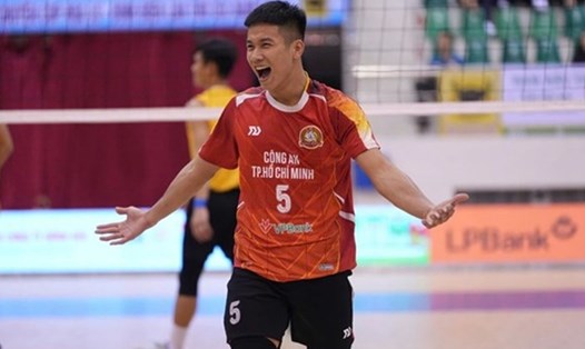 Nguyễn Văn Quốc Duy tiếp tục có tên tập trung Đội tuyển bóng chuyền nam Việt Nam cho SEA Games 33. Ảnh: VFV