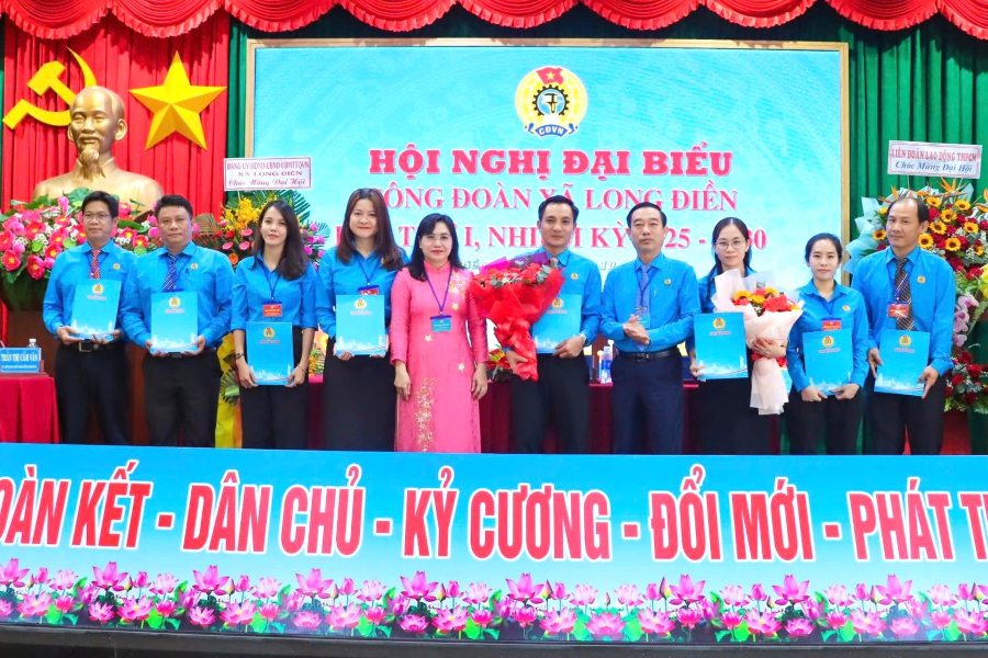 ロンディエンコミューン労働組合（HCMC）第1期、2025年から2030年までの執行委員会を発足。写真：CDLD