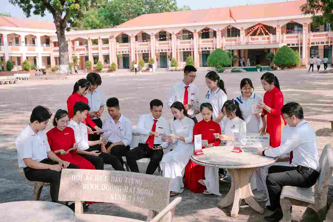 Agribank thuc hien muc tieu “Khong ai dung ngoai chuyen doi so”