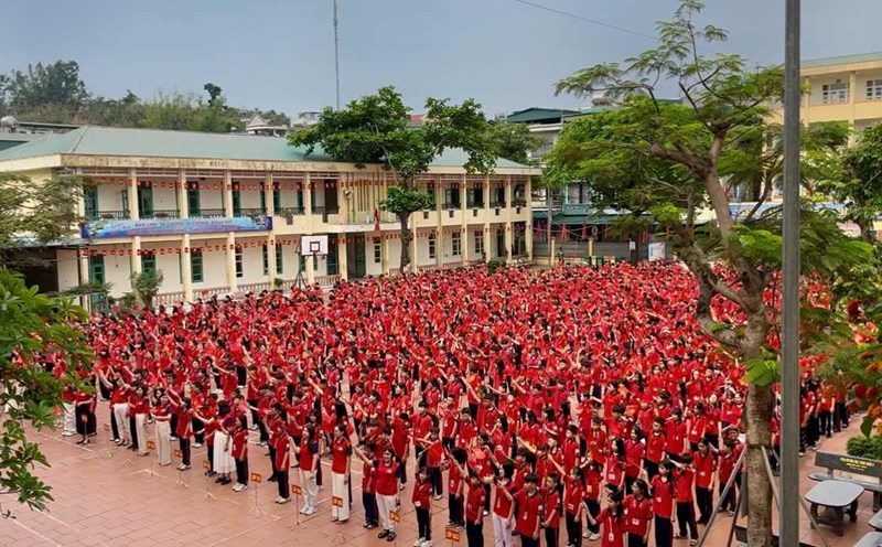 Nguyen Van Thuoc Secondary School, Ha Lam Ward, Quang Ninh Province. Photo: Nguyen Van Thuoc Secondary School
