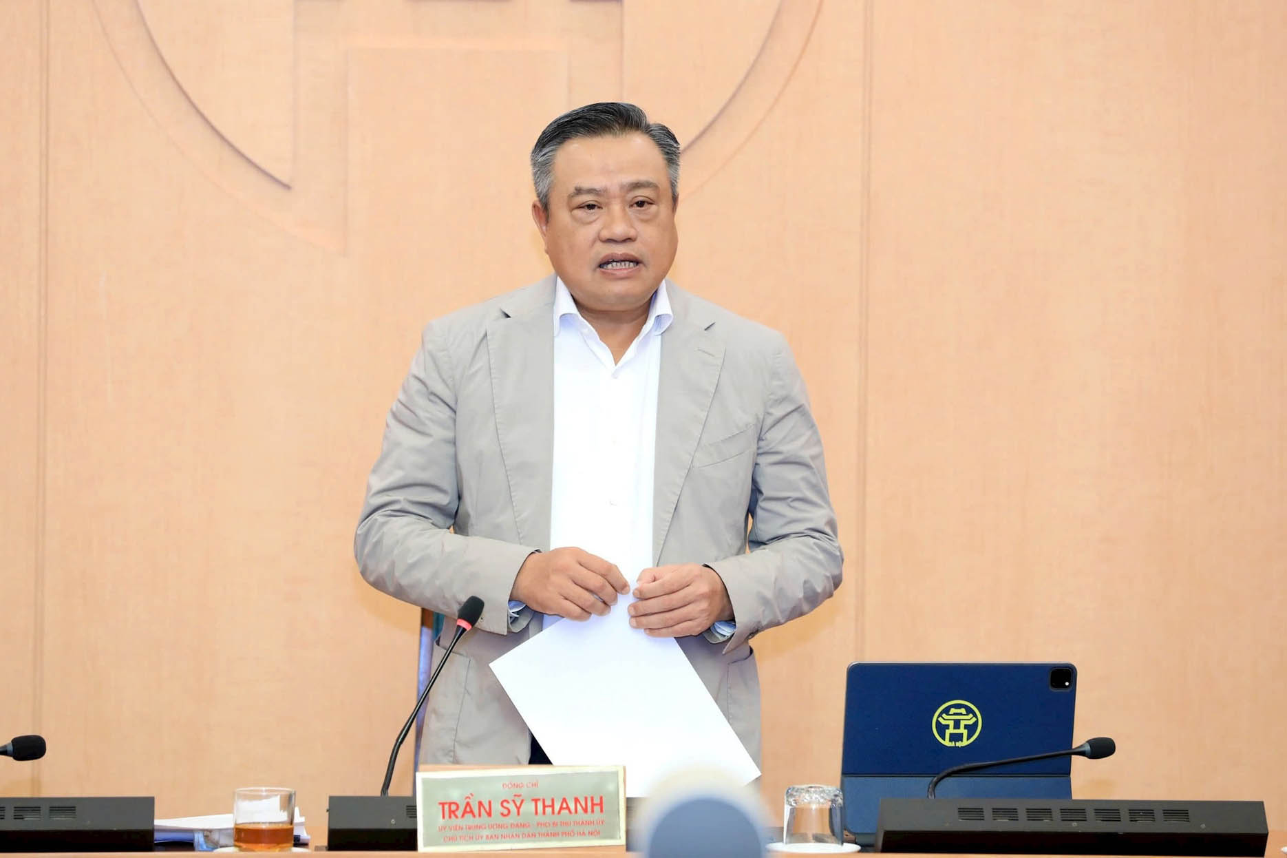 Chairman of Hanoi People's Committee Tran Sy Thanh concluded the conference. Photo: Le Hai