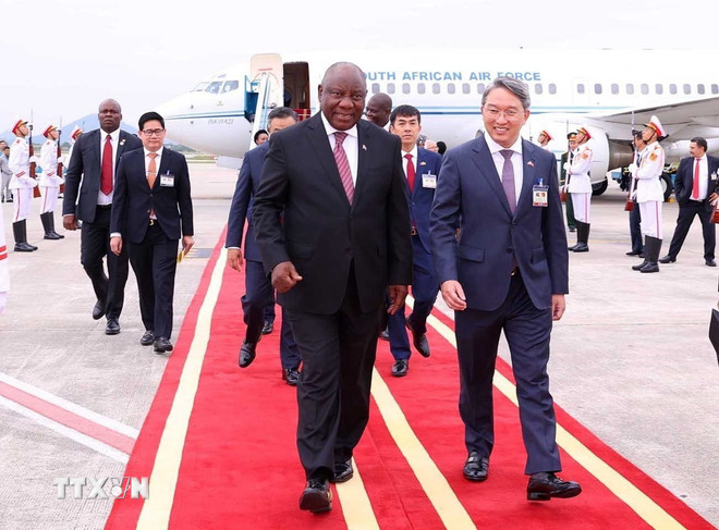 Tong thong Nam Phi Cyril Ramaphosa bat dau tham cap Nha nuoc den Viet Nam. Anh: TTXVN