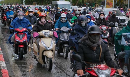 Dự báo thời tiết đồng bằng Bắc Bộ sáng mai 24.10 có lúc có mưa. Ảnh: Tô Thế