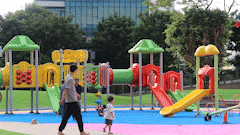 Hanoi changes the face of a series of parks, people are excited to benefit.