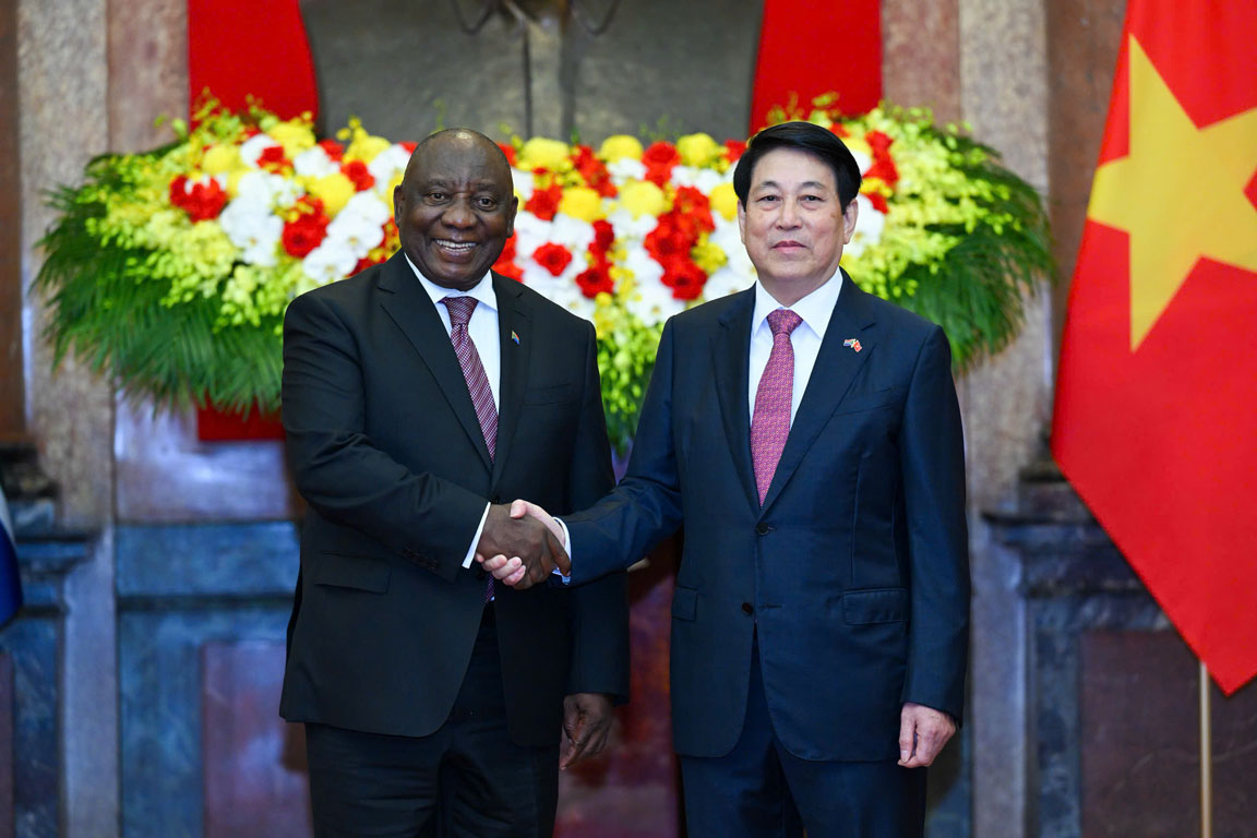 Politburo member and President Luong Cuong holds talks with President of the South African Republic Cyril Ramaphosa. Photo: Hai Nguyen