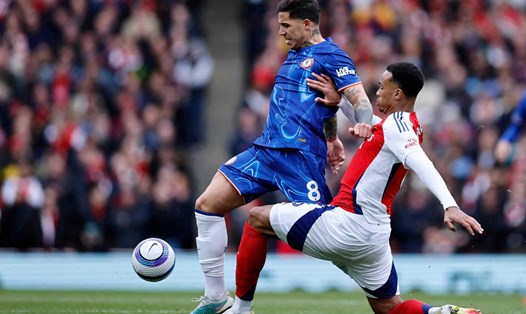 Gabriel Magalhaes là trụ cột không thể thay thế nơi hàng thủ Arsenal.  Ảnh: AFP