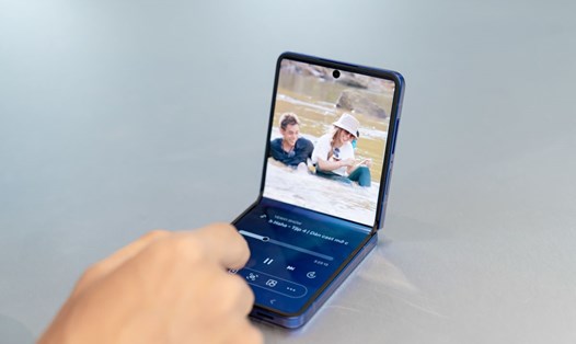 Samsung vẫn dẫn đầu tại Mỹ về thị phần smartphone gập trong năm 2025, nhưng mọi chuyện có thể thay đổi vào năm sau. Ảnh: Tân Nguyễn