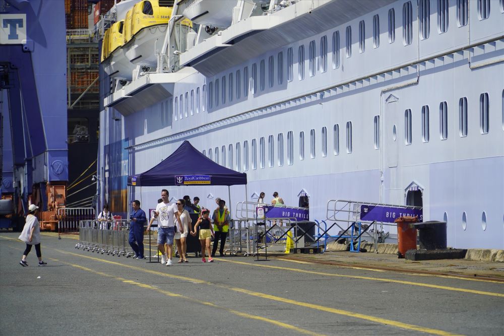 International tourists arrive in Ho Chi Minh City by cruise ship. Photo: Thanh Chan