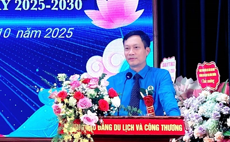 Mr. Le An Hai, Chairman of the Vietnam Trade Union of Industry and Trade, attended and directed the Congress. Photo: Thuy Linh