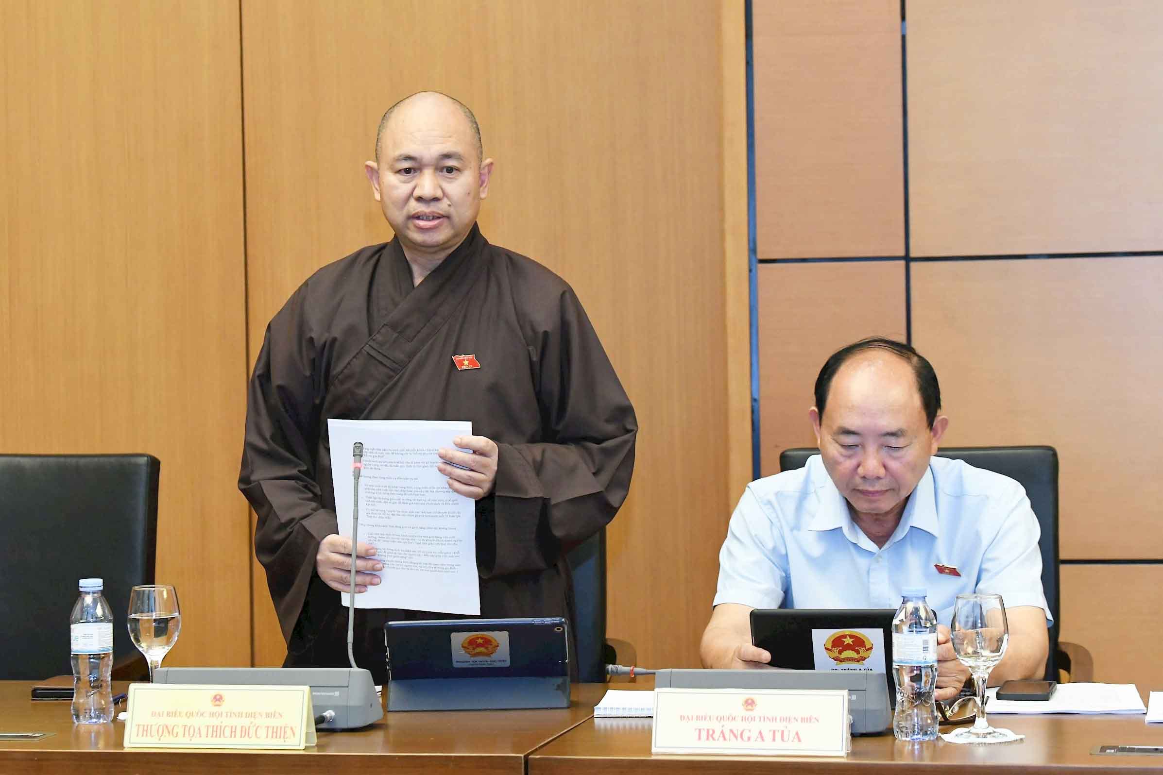 Thuong toa Thich Duc Thien (doan DBQH tinh Dien Bien). Anh: Anh Huy