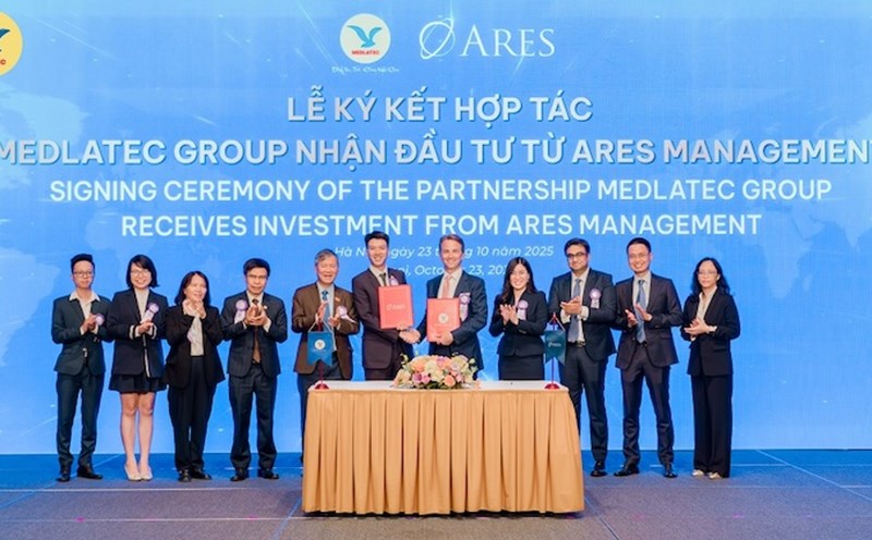 Medlatec Group becomes the first medical unit in Vietnam to receive investment from the world's leading fund manager. Photo: MEDLATEC provided