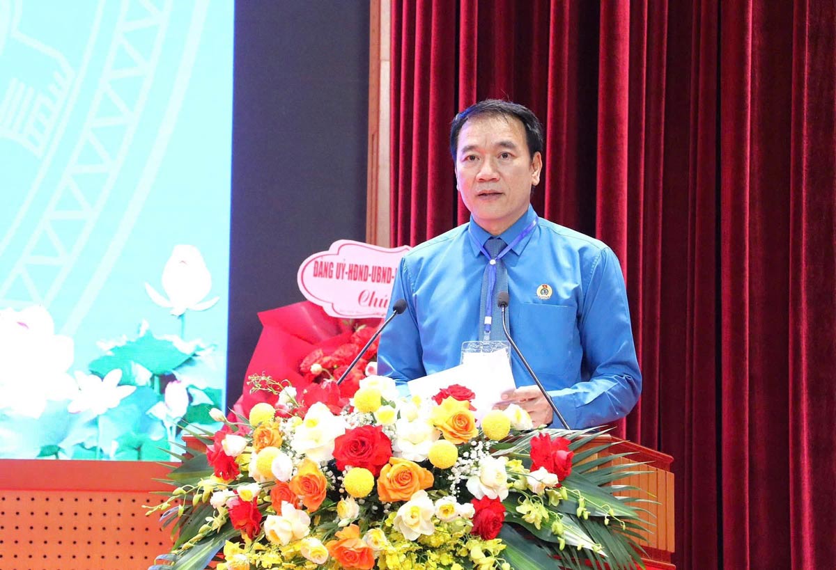 Ong To Xuan Thao – Pho Chu tich Uy ban MTTQ Viet Nam tinh Quang Ninh, Chu tich LDLD tinh phat bieu tai dai hoi. Anh: Cong doan Dac khu Van Don