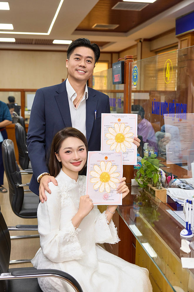 Nguoi dep Ngoc Nu ket hon. Anh: Nghe si cung cap