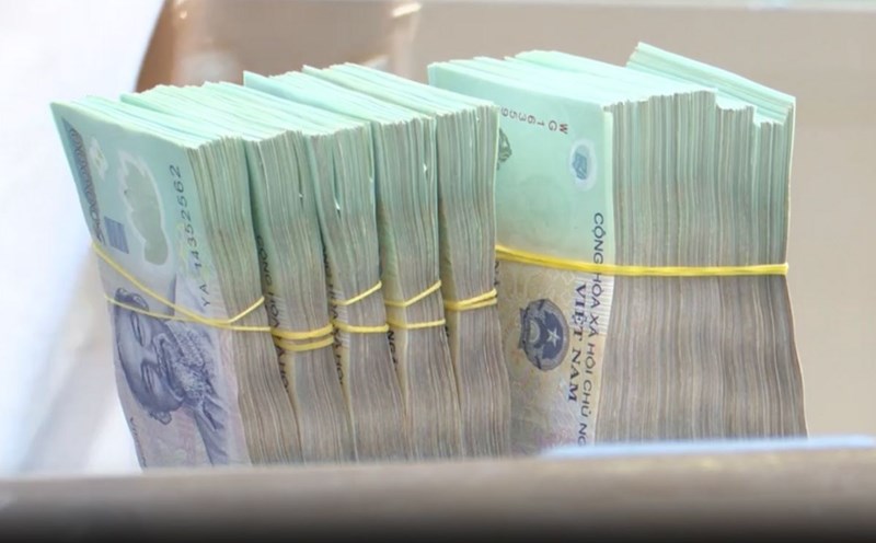 Latest Agribank interest rate, deposit 700 million and receive 67.2 million VND immediately. Photo: Vu Linh