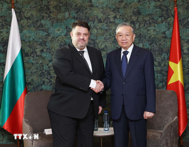 General Secretary To Lam received President of the Socialist Party of Bulgaria (BSP) Atanas Zafirov. Photo: VNA