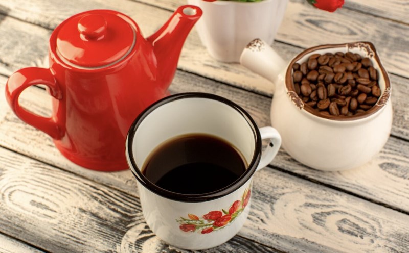 Morning coffee helps stay alert, afternoon loss of sleep is easy. Photo: Thuy Duong