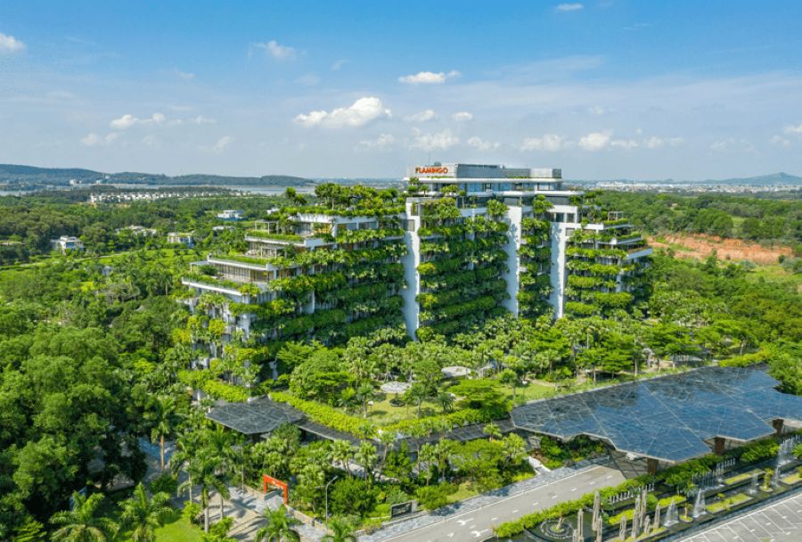 Bieu tuong Forest In The Sky (FITS) tai Flamingo Dai Lai Resort. Anh: Flamingo