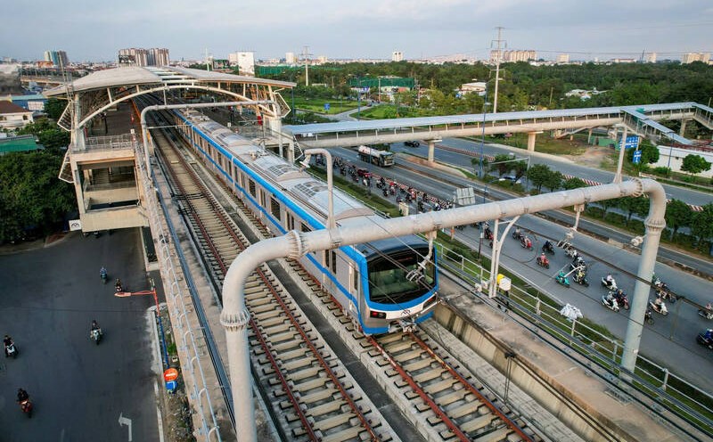 Mechanical - electricity enterprises seize opportunities from urban railway projects in Ho Chi Minh City. Photo: Anh Tu