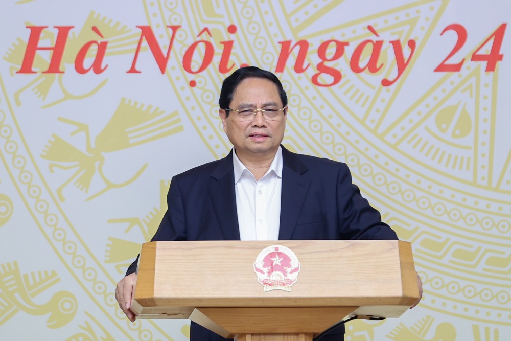 Politburo member and Prime Minister Pham Minh Chinh said that the Government will issue a new resolution on breakthroughs in social housing development. Photo: Nhat Bac