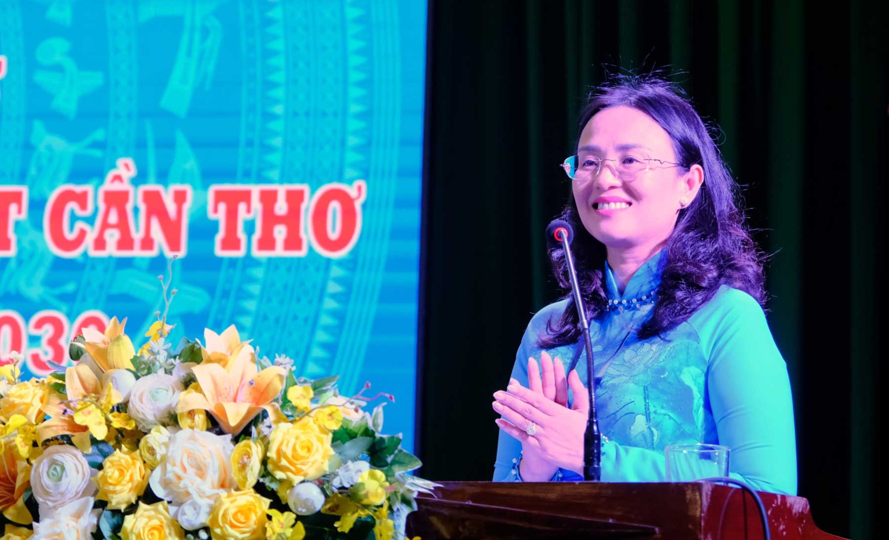 Ba Le Thi Suong Mai - Uy vien Ban Chap hanh Tong LDLD Viet Nam, Thanh uy vien, Pho Chu tich Uy ban MTTQ Viet Nam thanh pho, Chu tich LDLD TP Can Tho – phat bieu tai Dai hoi. Anh: My Ly