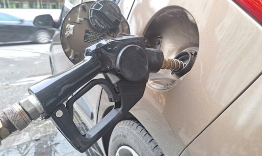 Giá xăng dầu thế giới đồng loạt giảm. Ảnh: Hà Vy