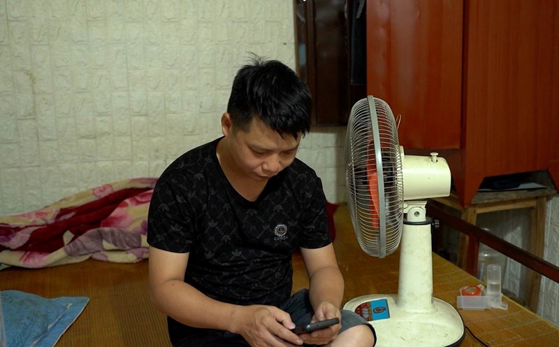 The high rental price makes it difficult for many workers and laborers to find houses in the suburbs to reduce costs. Photo: Quynh Chi
