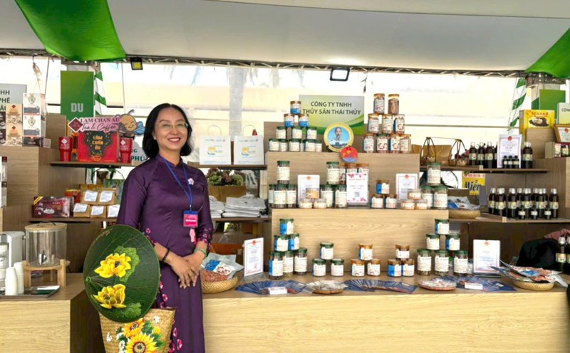 Seafood processing enterprises in the Southern region are rushing to complete preparations for the 2025 Autumn Fair. Many businesses have invested heavily in design booths and displaying products in the direction of "green - clean - sustainable". Photo: Organizing Committee