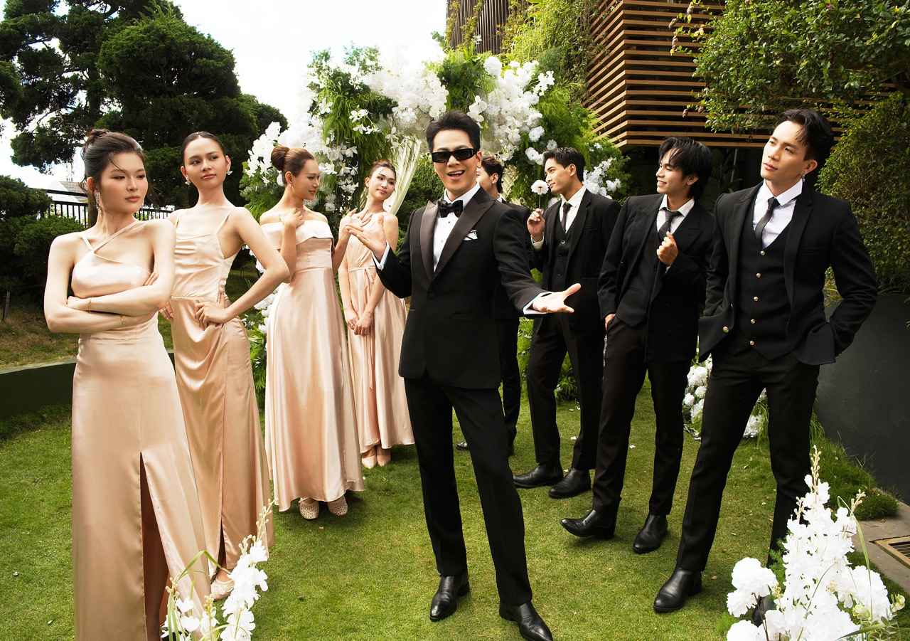 Khung canh trong MV. Anh: Nghe si cung cap.