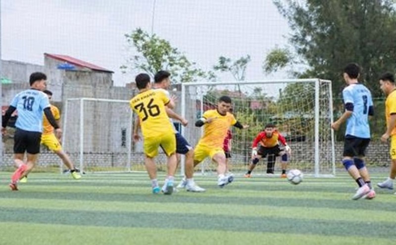 Union members participated in a football tournament organized by the Union. Photo: Thanh Hoa Trade Union