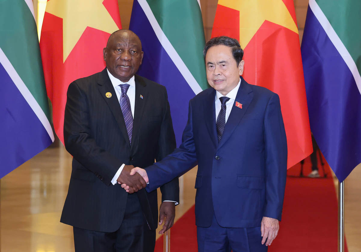 Politburo member and National Assembly Chairman Tran Thanh Man met with President of the Republic of South Africa Ciryl Ramaphosa. Photo: Hai Nguyen